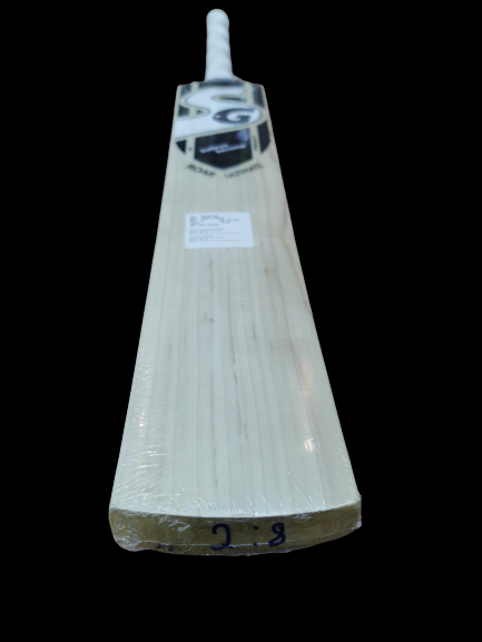 SG ROAR ULTIMATE CRICKET BAT - Image 2